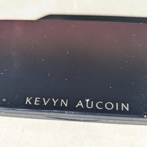 Kevyn Aucoin Beauty | The Neo-Highlighter 3-in-1 powder highlighter palette - Picture 6 of 16